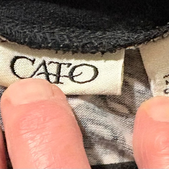 Black and White Patterned Tunic Top - Picture 3 of 5